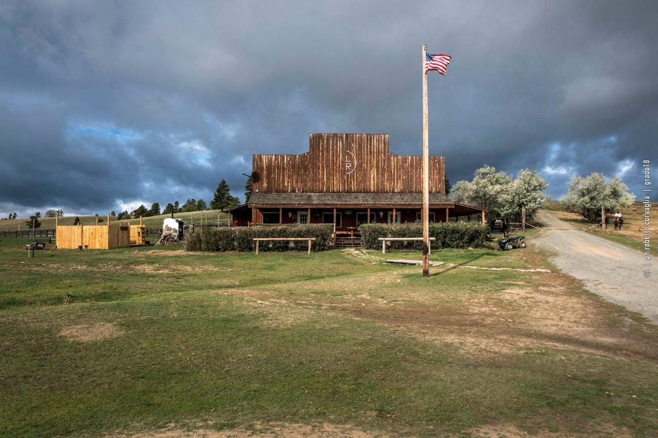 Devils Tower Lake Guest Ranchヴィラ エクステリア 写真