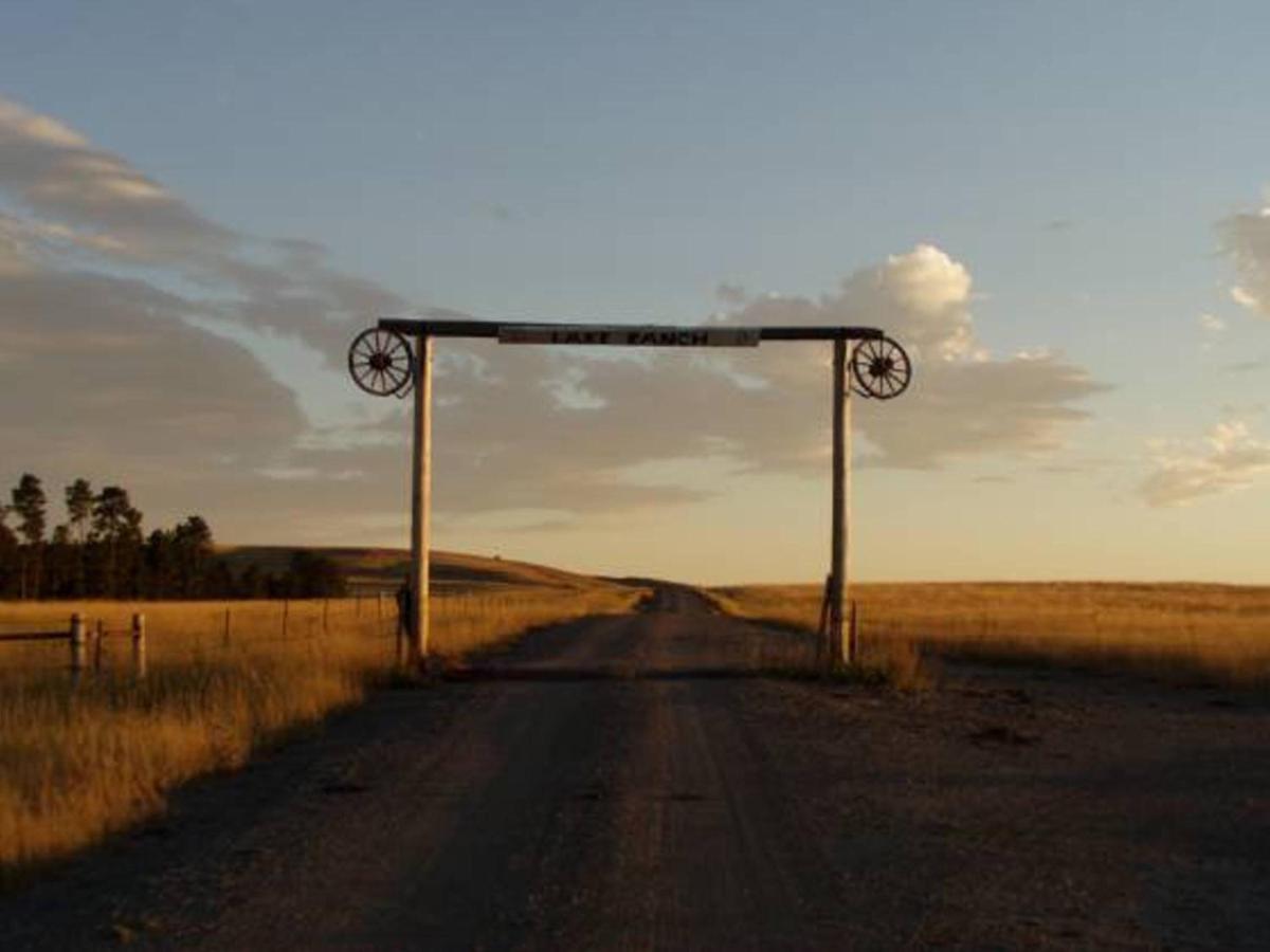 Devils Tower Lake Guest Ranchヴィラ エクステリア 写真